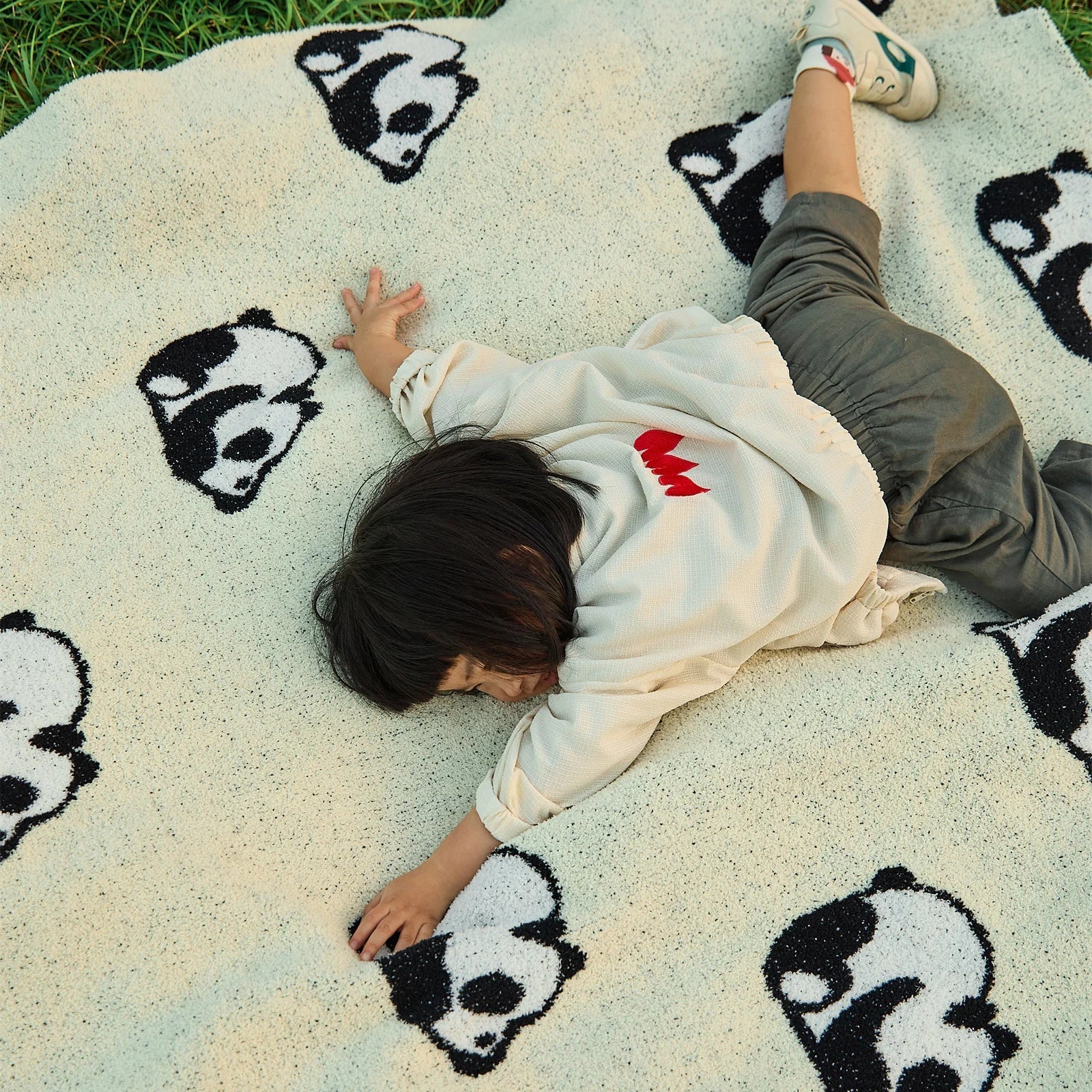 Panda Jacquard Throw Blanket