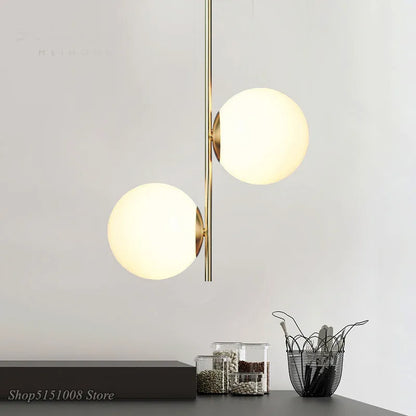 Lámpara colgante LED de bola de cristal DecorBites™ para espacios de vida modernos