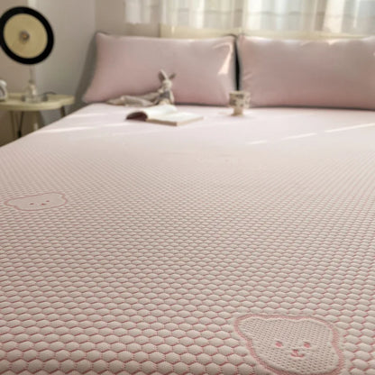 مجموعة ملاءات DecorBites™ Cooling Ice Bean: بساط وأغطية وسائد من الرايون قابلة للتهوية لسرير الصيف