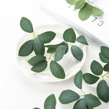 ديكور بايتس™ 50 قطعة من زهور الورود الاصطناعية الحريرية المكونة من 5 أوراق لتزيين المنزل والزفاف بنفسك في عيد الميلاد