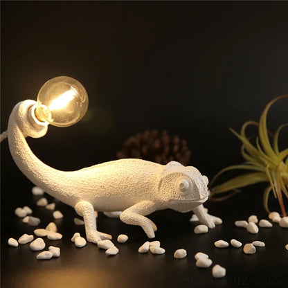DecorBites™ Chameleon LED Table Lamp - Modern Resin Animal Desk Light for Bedroom & Reading