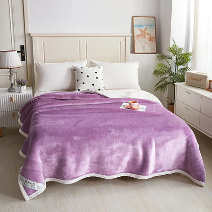 Manta de sofá de terciopelo de doble capa DecorBites™: lujosamente cálida y suave para la piel