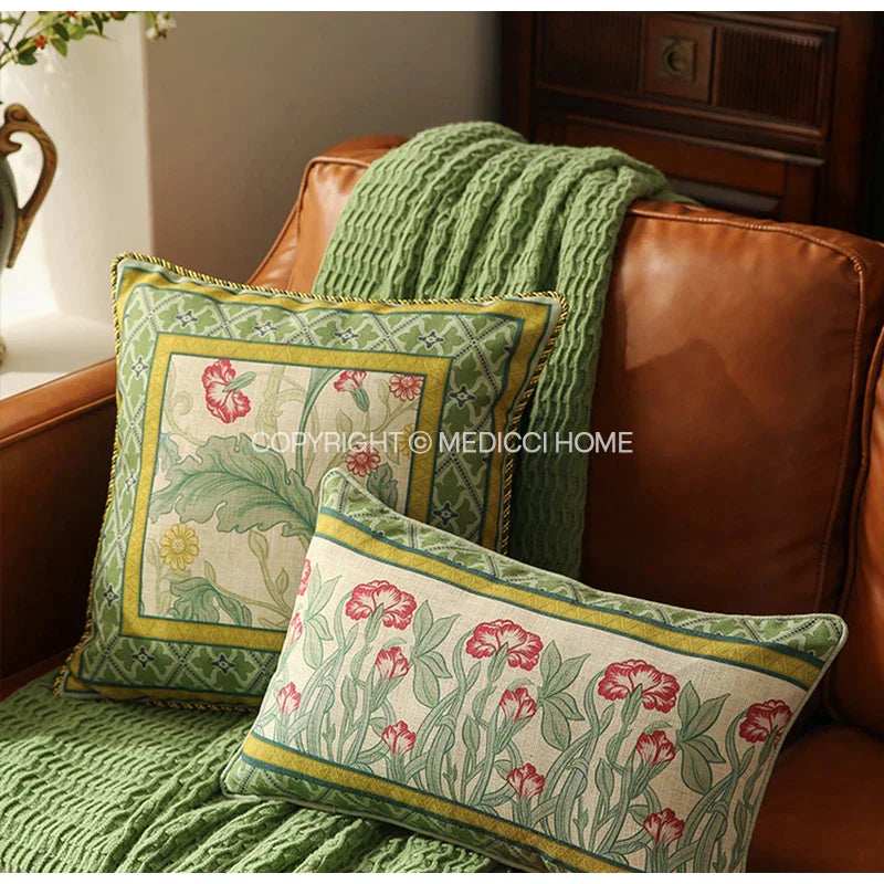 Funda de cojín lumbar DecorBites™ de lino francés con estampado de flores y pájaros, verde hada