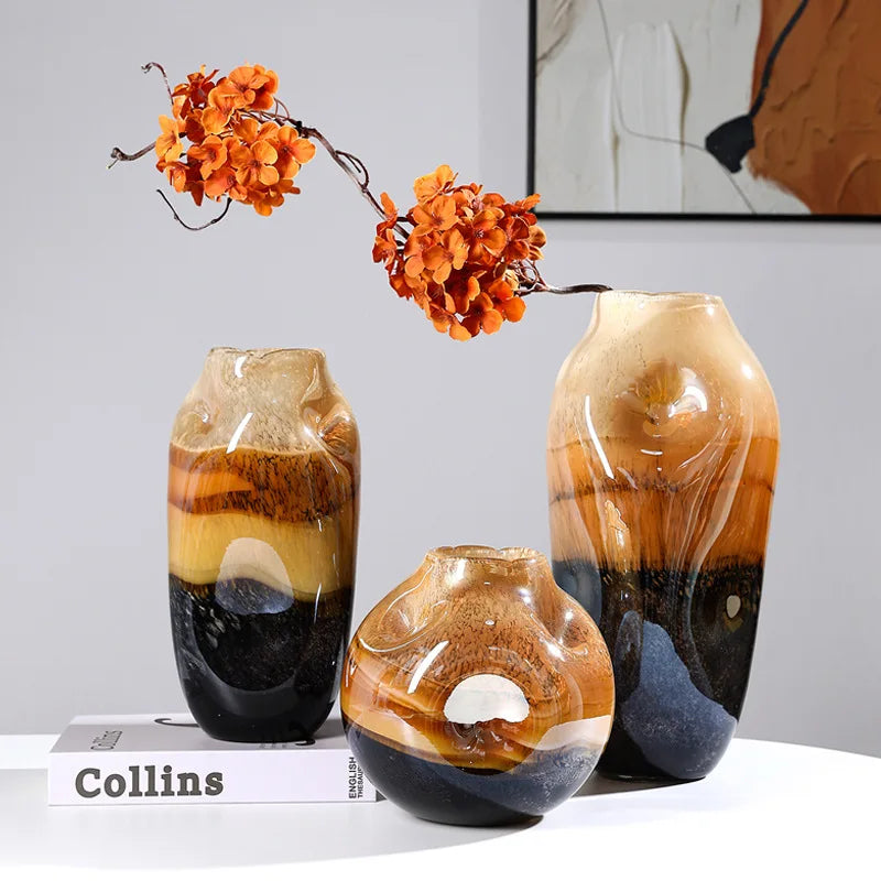 DecorBites™ Gradient Glass Vase with Irregular Floral Arrangement