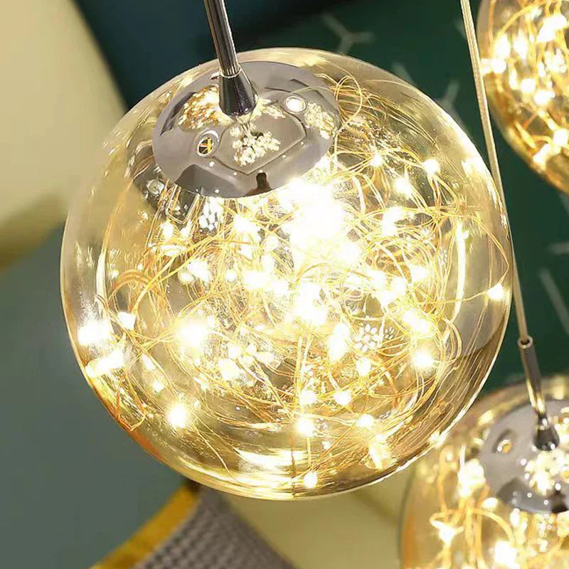 Lámpara de techo LED DecorBites™ con forma de espiral y bolas de cristal para escaleras modernas y mesas de comedor