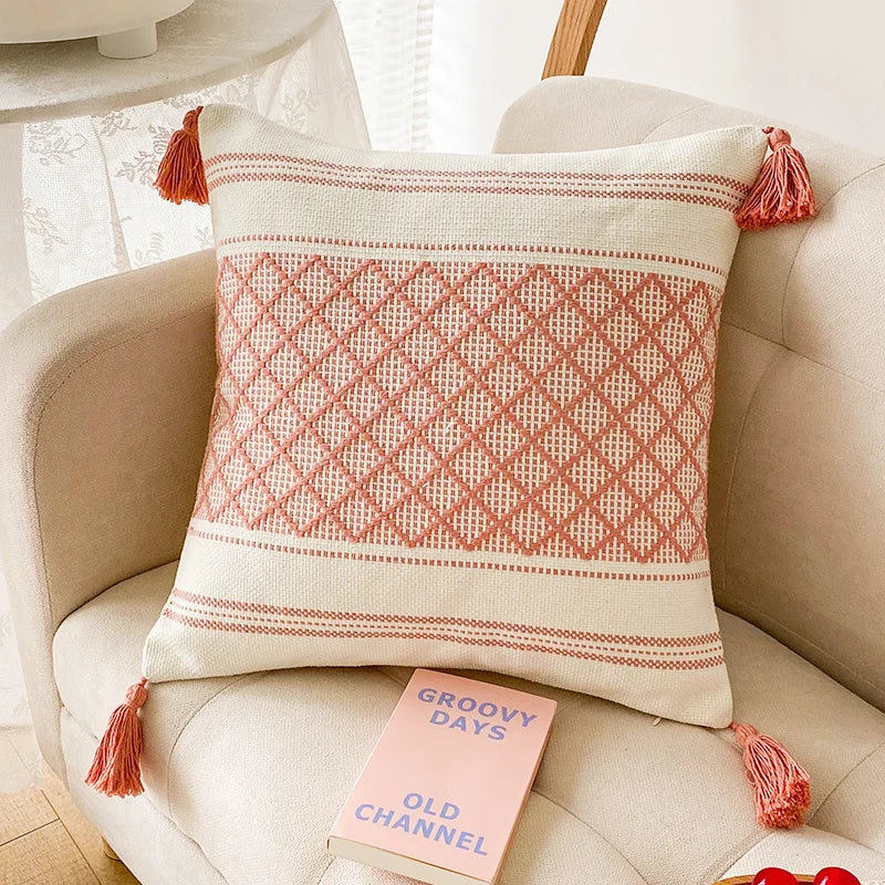 غطاء وسادة DecorBites™‎ من الجاكار الأزرق الماسي المزخرف بشراشيب مقاس 45×45 سم