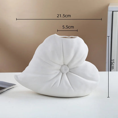 DecorBites™ Fluffy Heart Vase: Ceramic Handicraft Home Decor Accessory