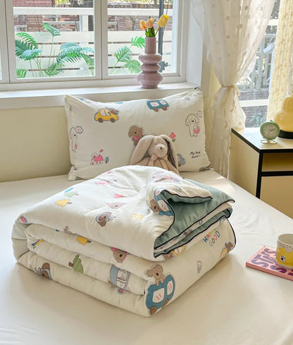 DecorBites™ Cartoon Printed Summer Lightweight Cooling Blanket for Kids and Students.