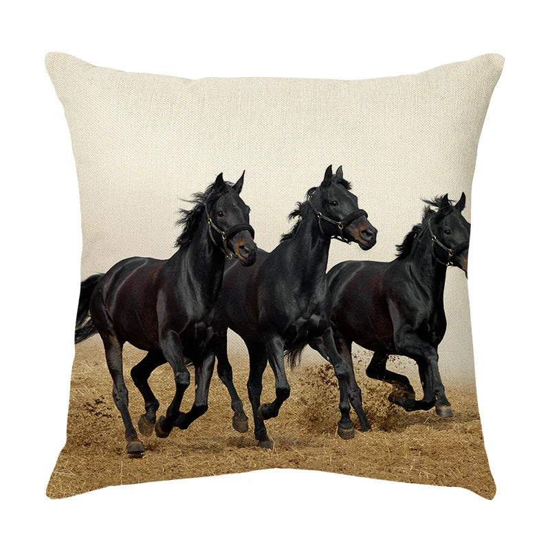 Funda de almohada DecorBites™ con estampado de caballo al galope: Funda de cojín de lino con estampado de caballo salvaje para decoración del hogar.