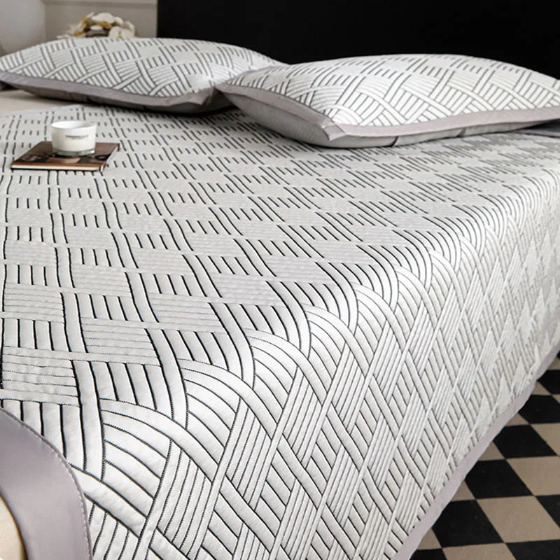 مرتبة DecorBites™ Cooling Ice Bean Mesh المطرزة من مادة ناعمة مناسبة للأم والطفل