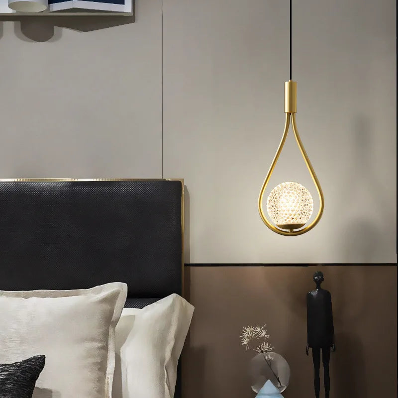 Lámpara colgante de hierro dorado Decorbites™ con gotas de bola de cristal para iluminación de dormitorio