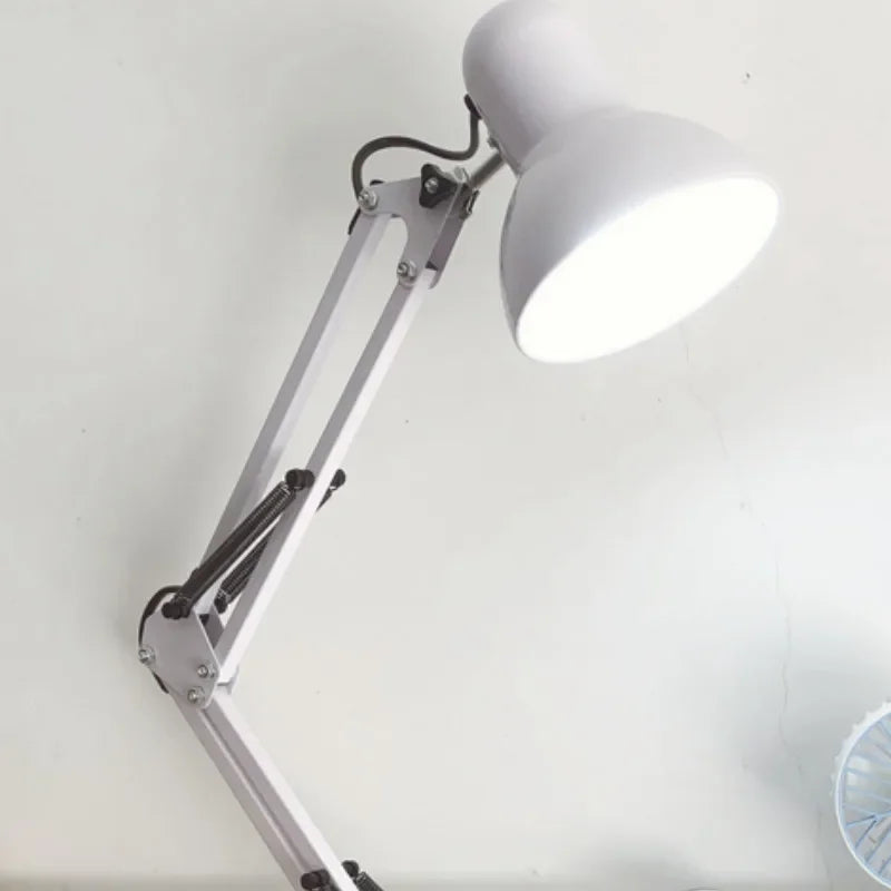 مصباح مكتبي LED بذراع متأرجح قابل للتعديل من DecorBites™ مع مفتاح للقراءة في المكتب وبجانب السرير