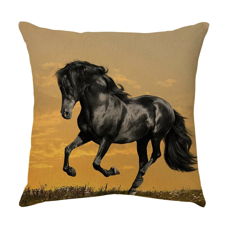 Funda de almohada DecorBites™ con estampado de caballo al galope: Funda de cojín de lino con estampado de caballo salvaje para decoración del hogar.