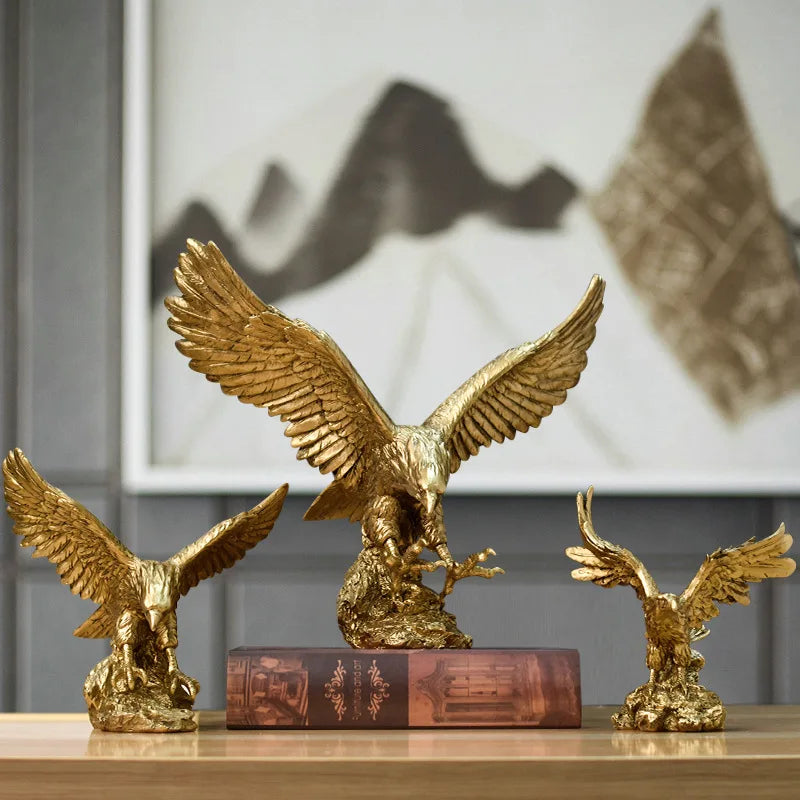 Escultura de Resina Águila Real Dorada™ Decorbites Decoración para el Hogar Figura de Halcón