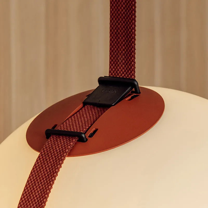 Lámpara colgante LED con bola de cristal DecorBites™ - Negro y naranja, diseño moderno para iluminación interior