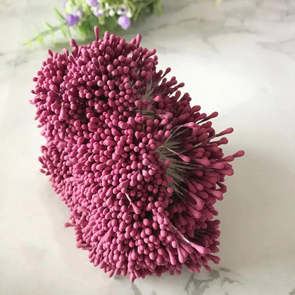 DecorBites™ Paquete de 200 piezas de bayas y estambres de flores de rosa roja mixtas para decoración DIY