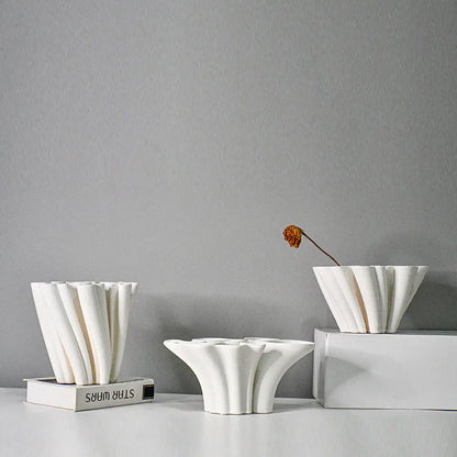 مزهرية زهور خزفية هندسية قابلة للطي من DecorBites™‎ لديكور المنزل