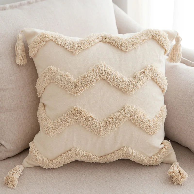 أغطية وسائد DecorBites™‎ المزخرفة بأشكال هندسية من القطن والكتان، مصنوعة يدويًا، ومزينة بشراشيب