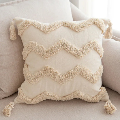 أغطية وسائد DecorBites™‎ المزخرفة بأشكال هندسية من القطن والكتان، مصنوعة يدويًا، ومزينة بشراشيب