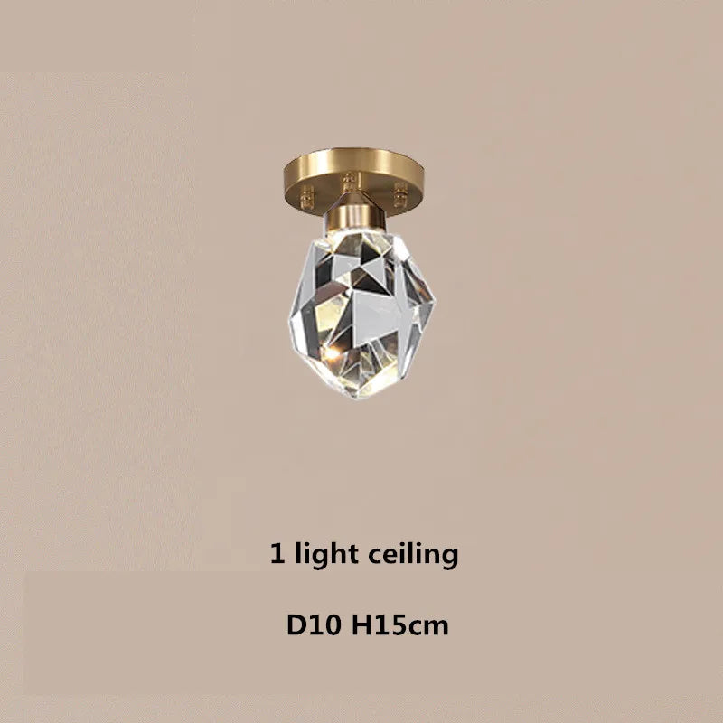 ثريا كريستالية قابلة للتعتيم من ديكوربايتس™ مزودة بثلاث مصابيح LED نحاسية