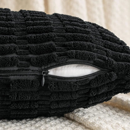 غطاء وسادة DecorBites™‎ من قماش مخملي مخطط أسود مقاس 18×18 بوصة، غطاء وسادة مربع أبيض