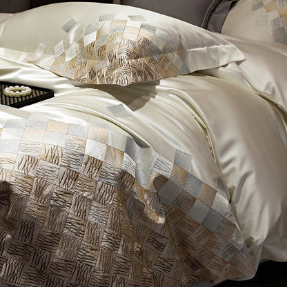 طقم مفروشات سرير فاخرة مطرزة من ديكوربايتس™، مكون من 4 قطع، باللون الأبيض اللؤلؤي/الرمادي، من قماش الساتان والقطن المزخرف