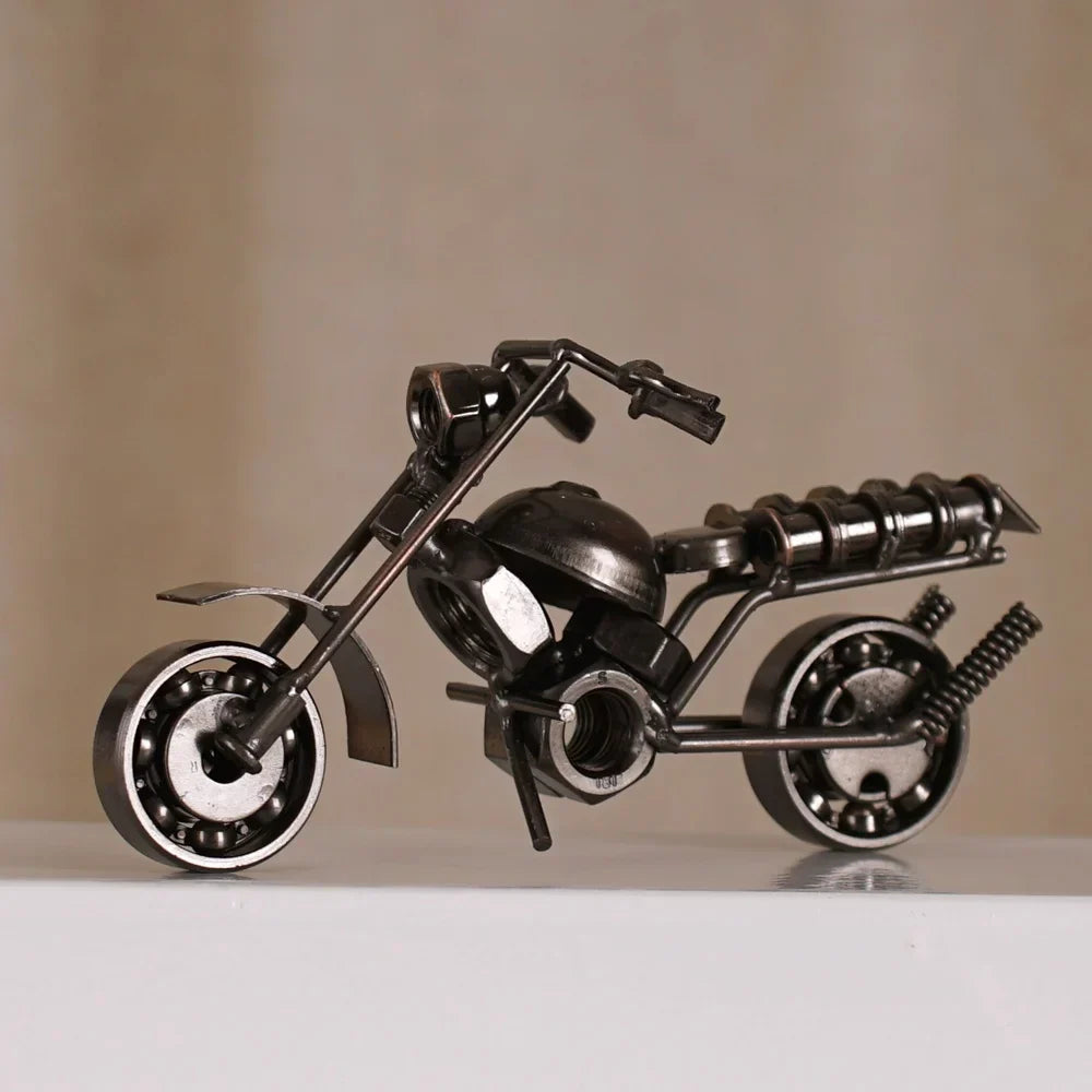 DecorBites™ Figura de metal de motocicleta retro de 14 cm para decoración del hogar y juguete