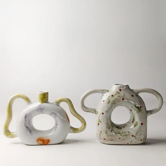 مزهرية سيراميك بمقبض تجريدي من DecorBites™ لترتيبات الأزهار والديكور المنزلي