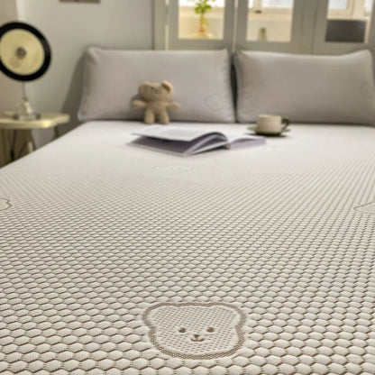 مجموعة ملاءات DecorBites™ Cooling Ice Bean: بساط وأغطية وسائد من الرايون قابلة للتهوية لسرير الصيف