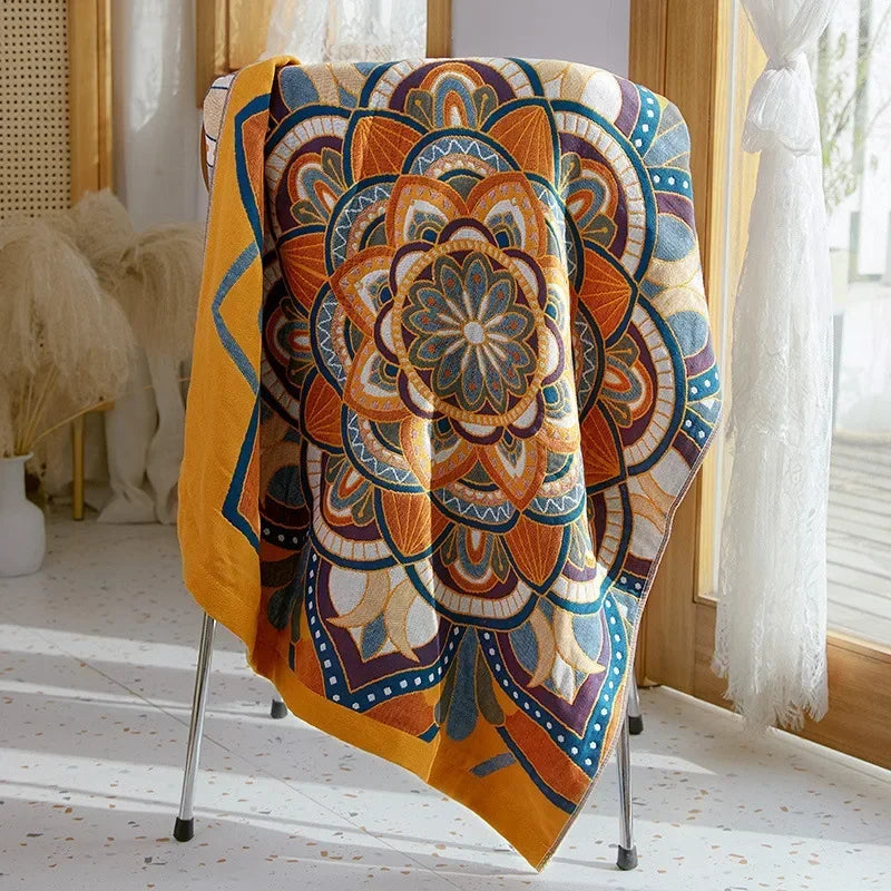 Toalla de baño DecorBites™ de gasa de algodón: suave y absorbente, estilo étnico.