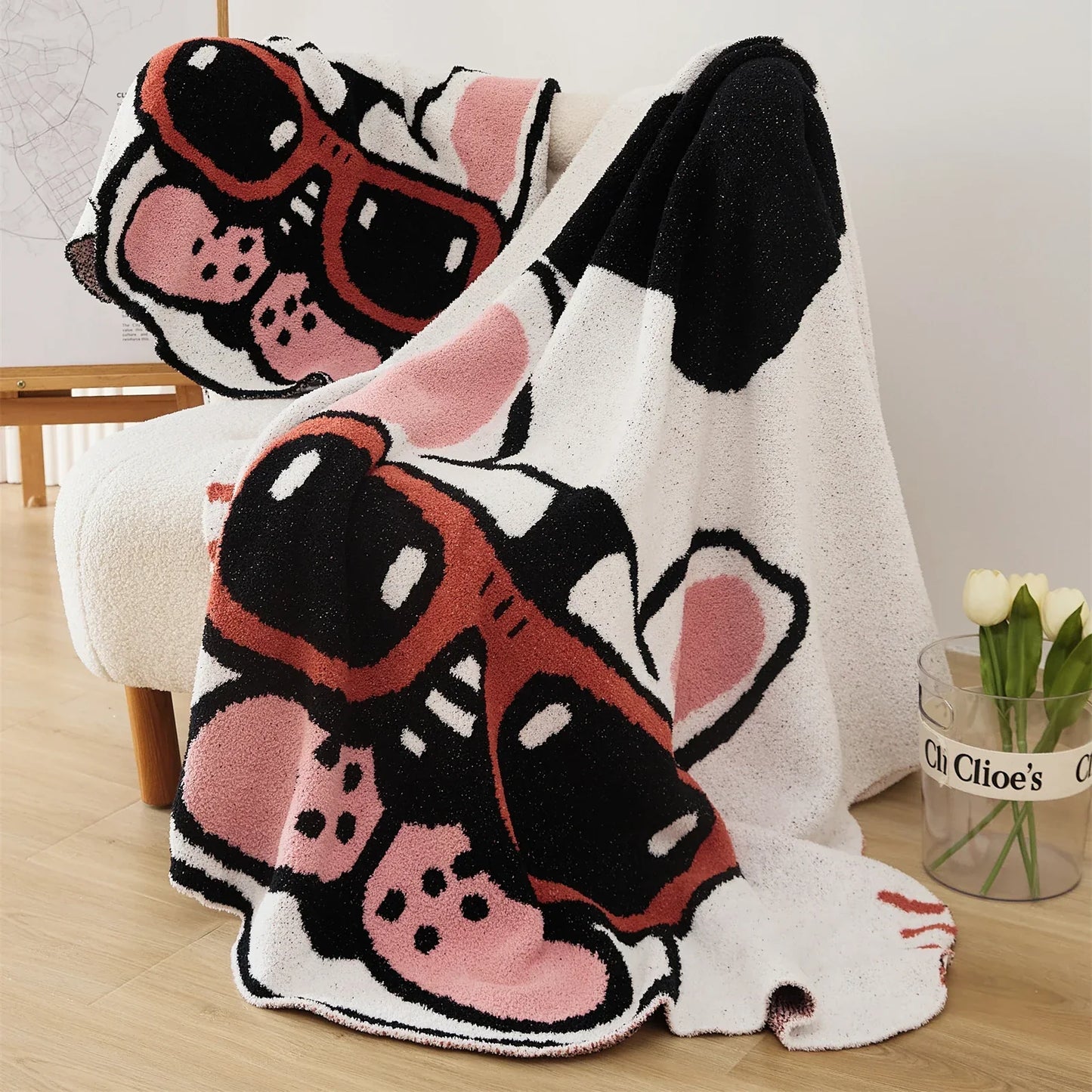 DecorBites™ Kawaii Bulldog Knitted Blanket - Cozy Dog Design Throw Blanket