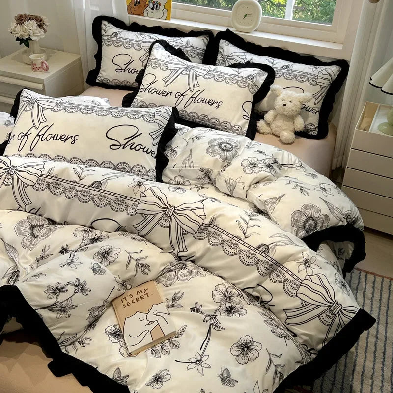 طقم أغطية سرير مطبوعة باللونين الأسود والأبيض من DecorBites™ - أغطية سرير مريحة ولطيفة على البشرة