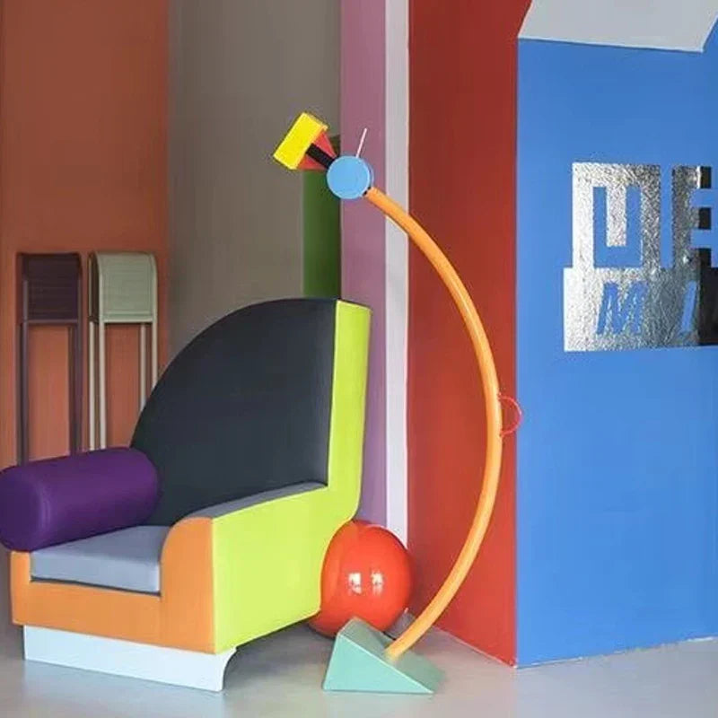 Lámpara de suelo LED Treetop™ para niños: Diseño nórdico colorido para la habitación infantil