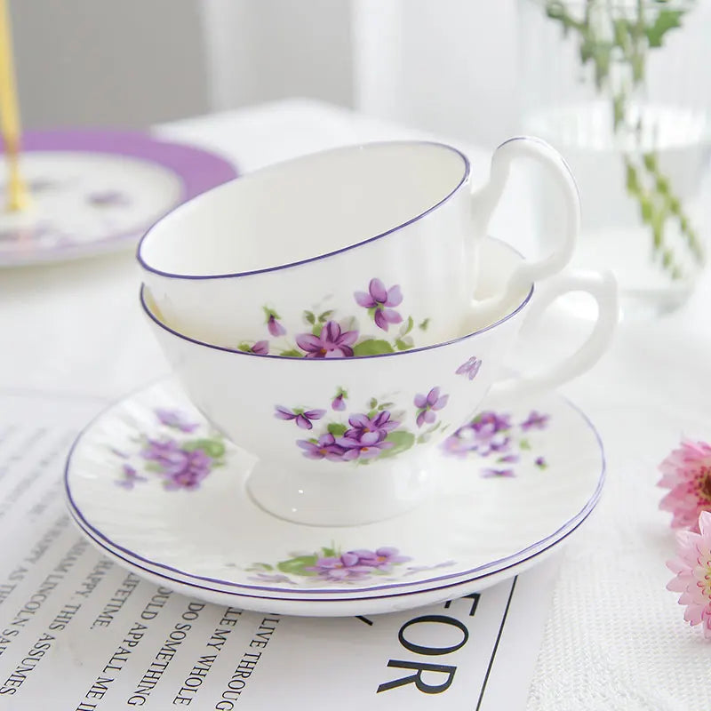 طقم شاي بلو دريم من ديكوربايتس™: كوب، صحن، برطمان حليب، وعاء سكر، أطباق وأكثر