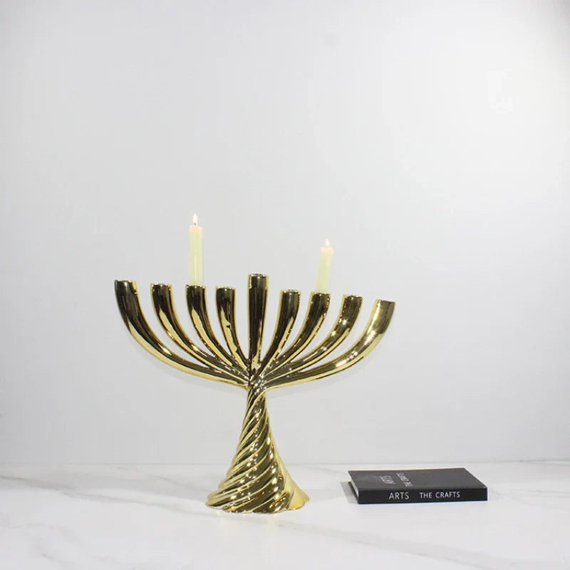 Conjunto de portavelas de torsión geométrica Decorbites™ de oro para una decoración elegante del hogar