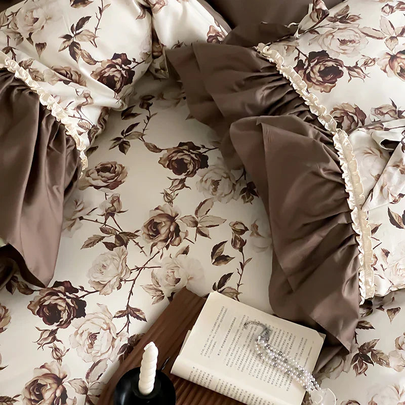 Decobites Brown Vintage Flowers Bedding Set - 4 Piece Collection