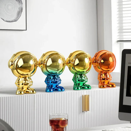 DecorBites™ Astronaut Statue Spaceman Sculpture Modern Desktop Decor Figurine Handicraft Gift