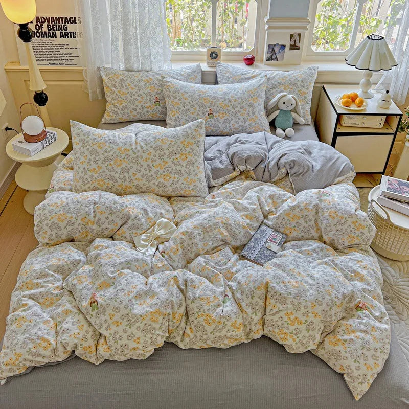 DecorBites™ Cloud Touch Ultra Soft Duvet Cover Set in Sweet Design & Double Layer Yarn