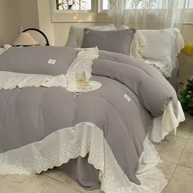 Decobites Lace Ruffles Princess Wedding Bedding Set in Pure Cotton Skin-friendly Fabric