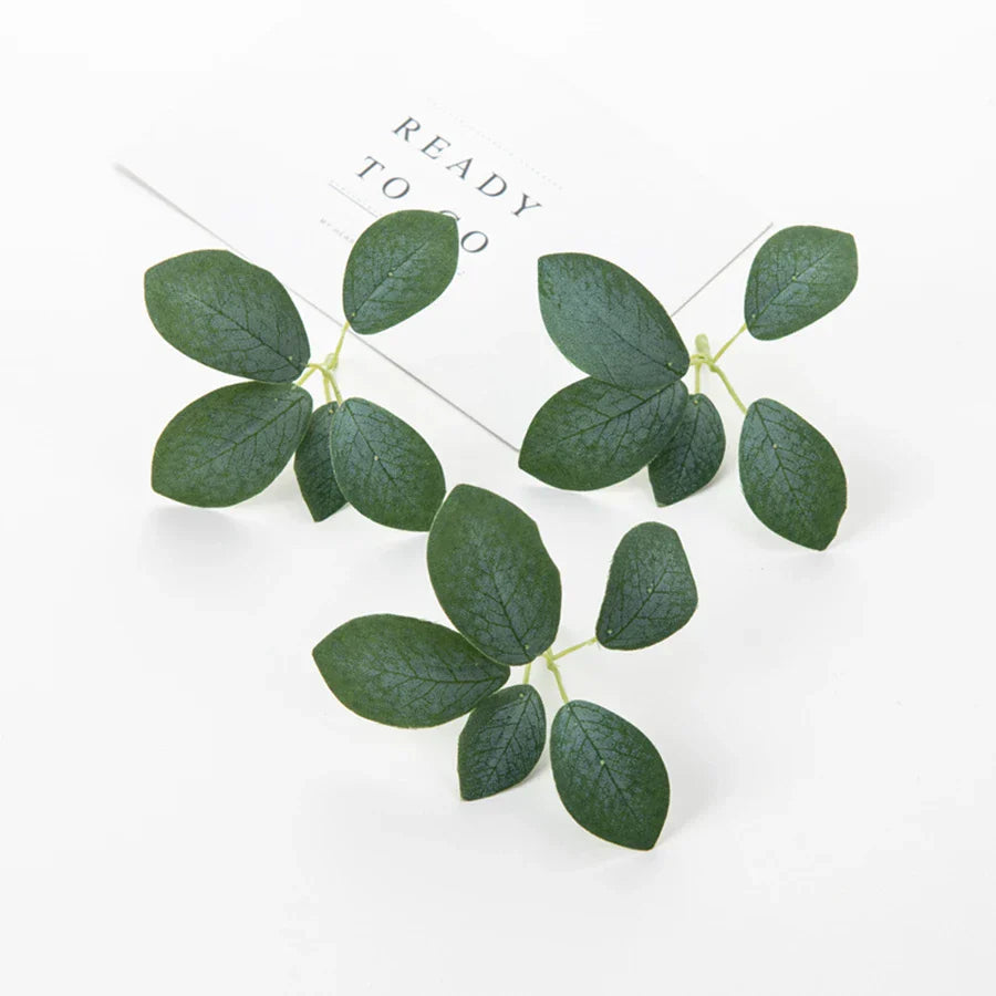 ديكور بايتس™ 50 قطعة من زهور الورود الاصطناعية الحريرية المكونة من 5 أوراق لتزيين المنزل والزفاف بنفسك في عيد الميلاد