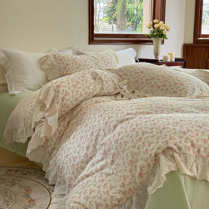 Decobites Elegant Floral Lace Ruffles Bedding Set with Double Yarn - Soft Cotton Blend