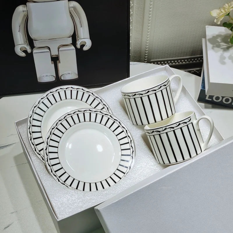 Juego de tazas de café y té DecorBites™ de porcelana fina con platillo, vajilla para té y plato de postre.