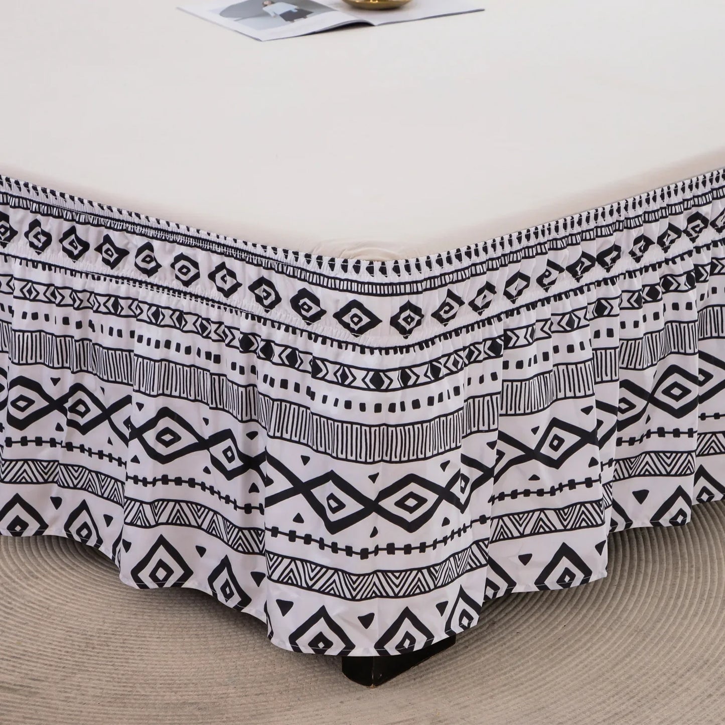 DecorBites™ Elastic Band Diamond Lattice Ruffled Bed Skirt for Queen Size Mattress