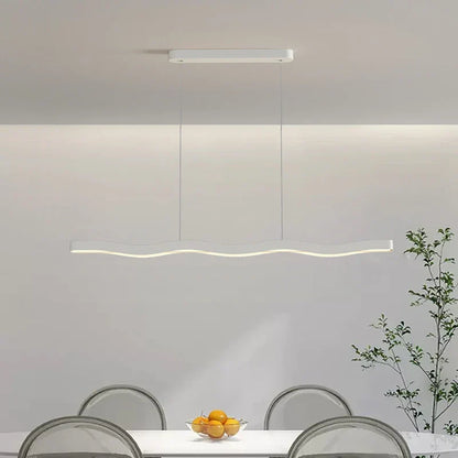 Lámparas de techo LED estilo crema DecorBites™ para una iluminación moderna y sencilla en la sala de estar.