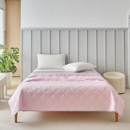 بطانية DecorBites™ Cool Summer: لحاف خفيف الوزن ناعم ومبرد بالثلج لمن يعانون من الحر أثناء النوم