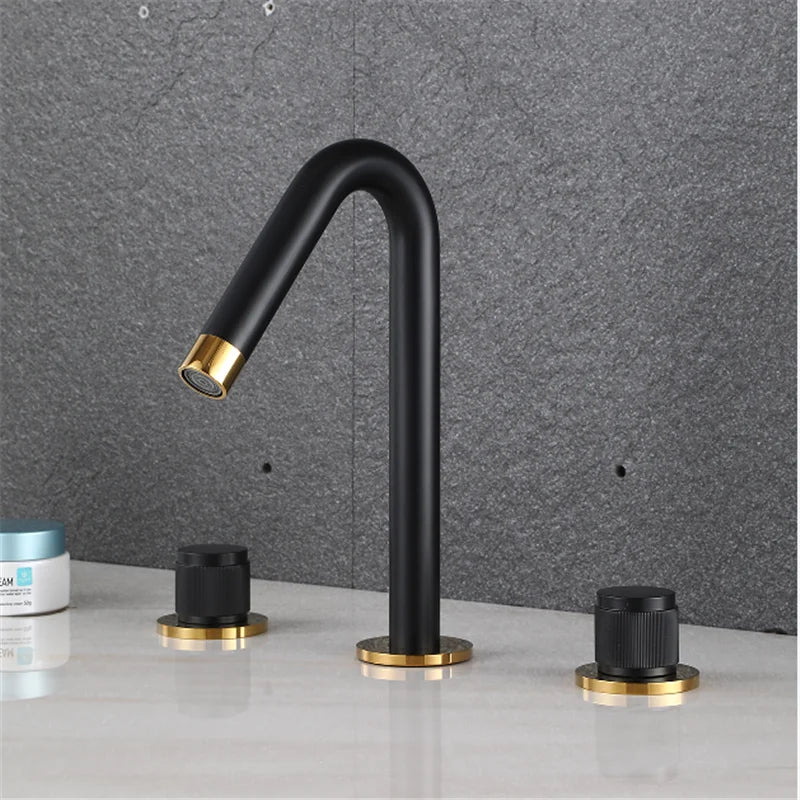 Decorbites™ Gold Beckenarmatur: Schwarzes Messing, weit verbreiteter Badezimmerhahn mit Chromfinish