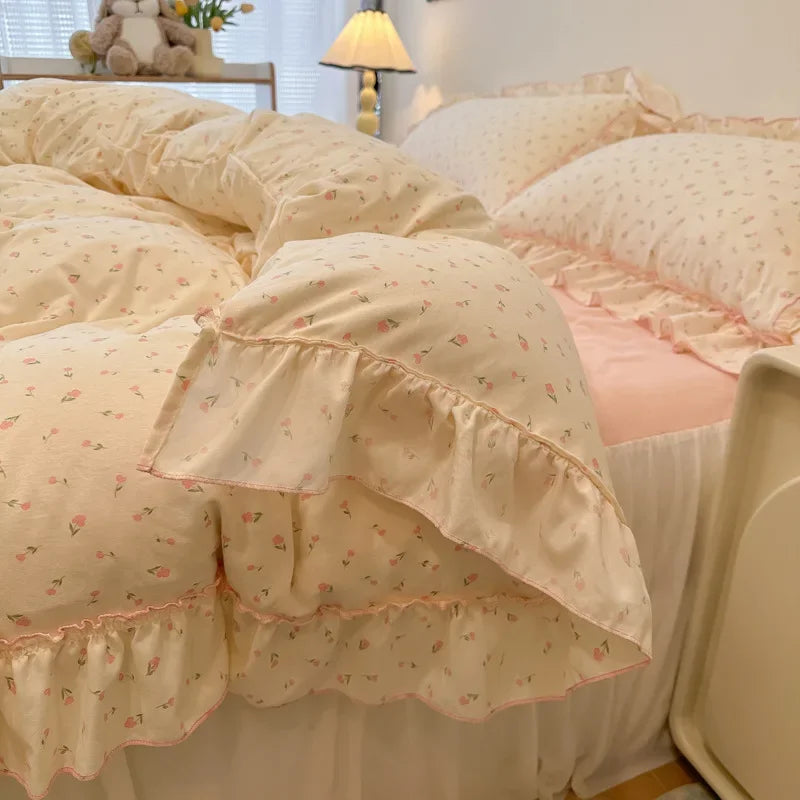 DecorBites™ Lace Bedding Set: Printed Design, Single Queen Size, Cozy Quilt Cover, Fitted Sheet, 2 Pillowcases