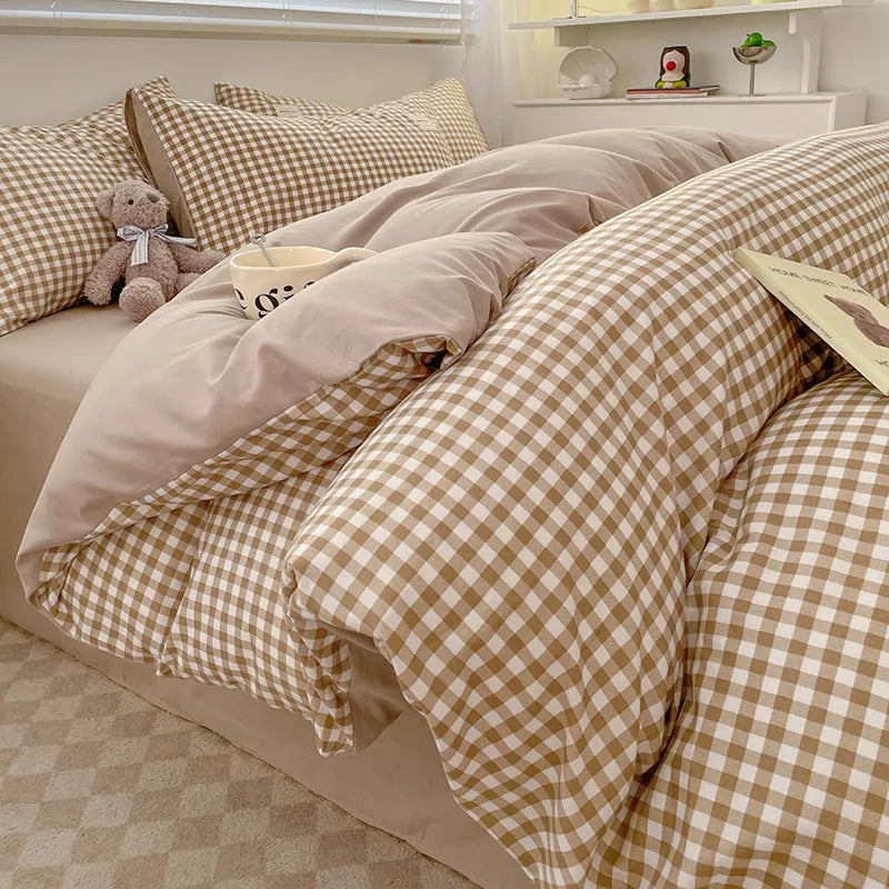 Decobites Plaid Queen Size 4Pcs Duvet Cover Set: Skin-Friendly Bedding for King, Single, Double Bed