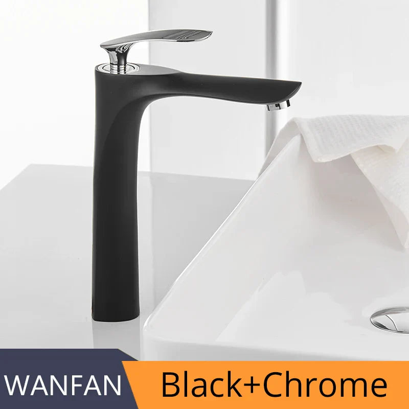 Grifo de lavabo de latón con acabado en cromo dorado Decorbites™ Mezclador de agua caliente y fría