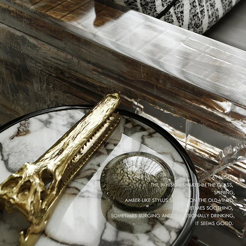 Escultura de resina de calavera de cocodrilo dorado Decorbites™ para decoración del hogar